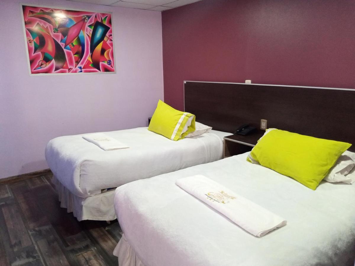 Hostal Naval La Paz
